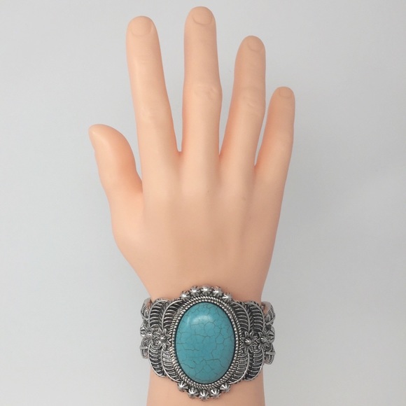 Turquoise Stone Concho Western Style Oval Silver Cuff Bangle Bracelet - Picture 3 of 4